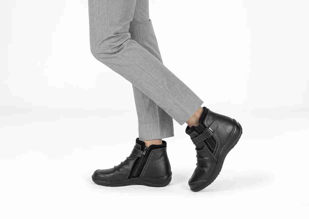 Botas Con Correa De Velcro Ortopédicas Y Terapéuticas