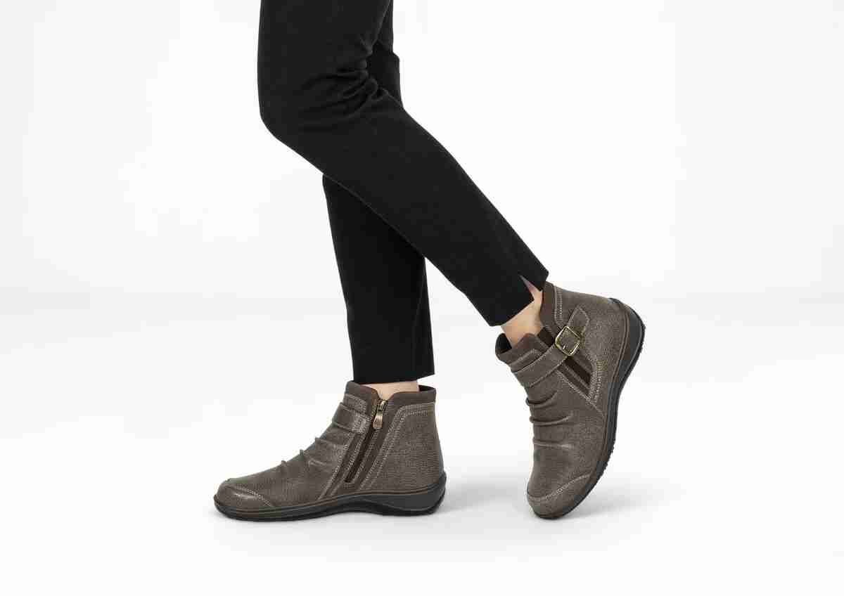 Botas Con Correa De Velcro Ortopédicas Y Terapéuticas